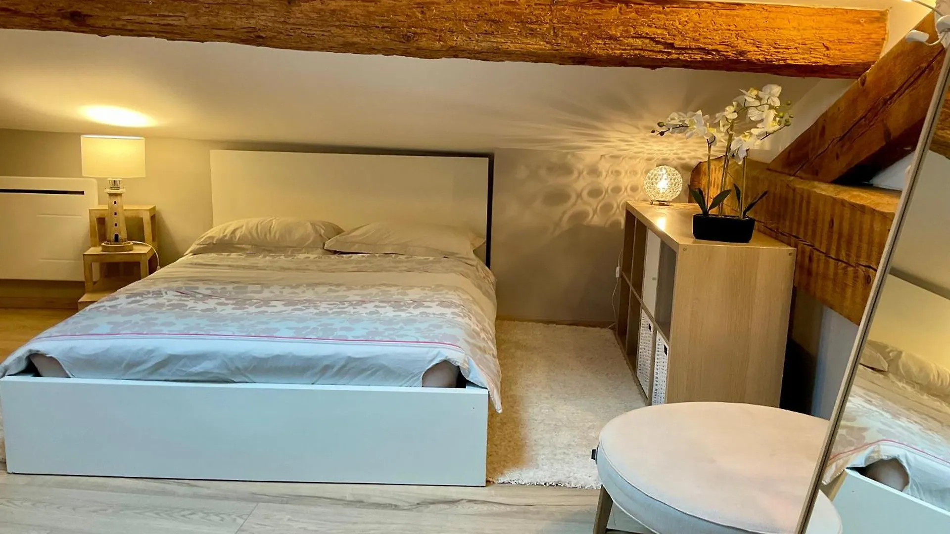 Apartment Appartement Atypique Centre Village Rillieux-la-Pape