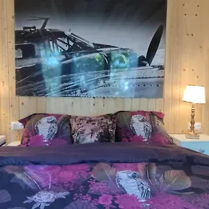 Romantique, Son Jacuzzi Privatif, Piscine Appartement
