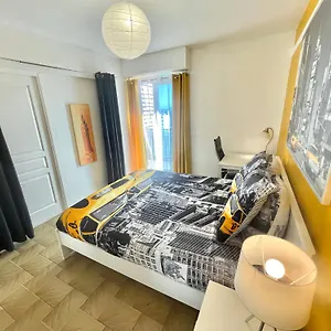 Privée en Colocation Dans Un Au Centre De La Pape Maison d'hôtes
